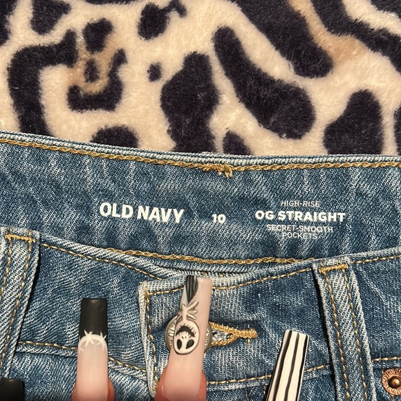 Old Navy High Rise OG Straight Short NWOT - Picture 3 of 4